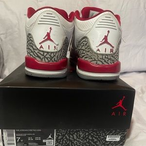 Air Jordan 3 Retro GS (Cardinal Red) - size 7 youth